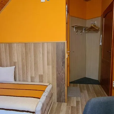 Hajas Familia Kiado Szobak Balatonmáriafürdő