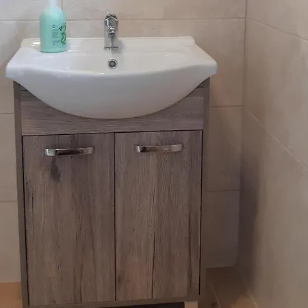 Hajas Familia Kiado Szobak منزل للإقامة *