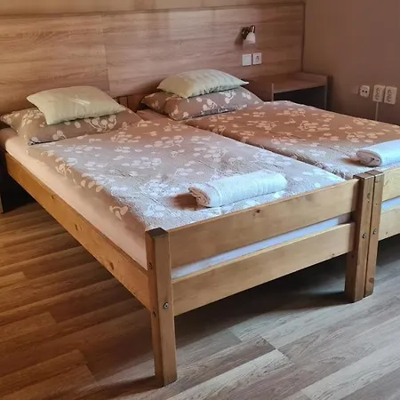 Hajas Familia Kiado Szobak Ubytování v soukromí