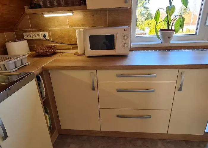 Hajas Familia Kiado Szobak בית אירוח Balatonmáriafürdő