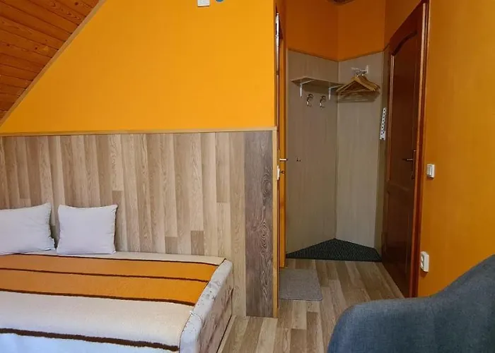 Hajas Familia Kiado Szobak Balatonmáriafürdő