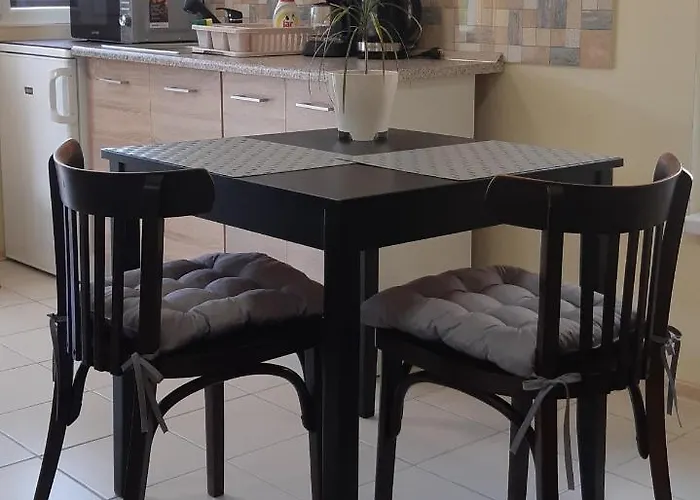 ホームステイ Hajas Familia Kiado Szobak *