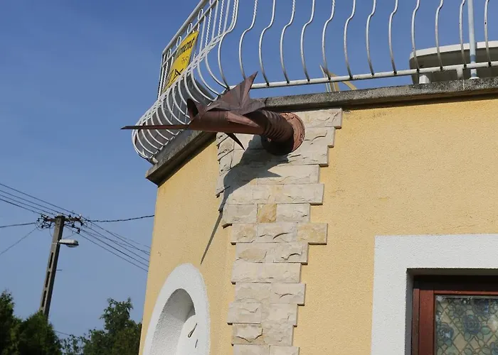 Hajas Familia Kiado Szobak Balatonmáriafürdő