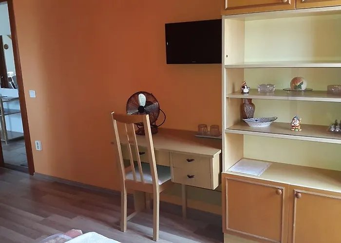 Hajas Familia Kiado Szobak Balatonmáriafürdő